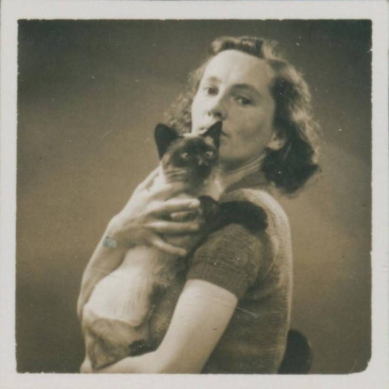 Wilhelmina Barns-Graham and Fusken Chuff studio portrait [cat]