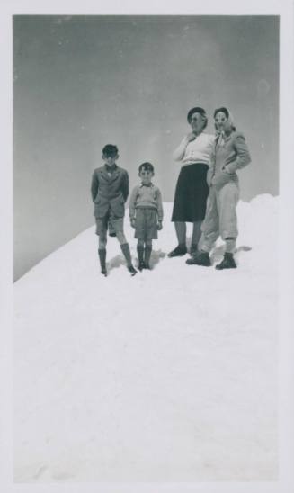 Wilhelmina Barns-Graham, Mrs Brotherton and Brotherton boys, summit of glacier.